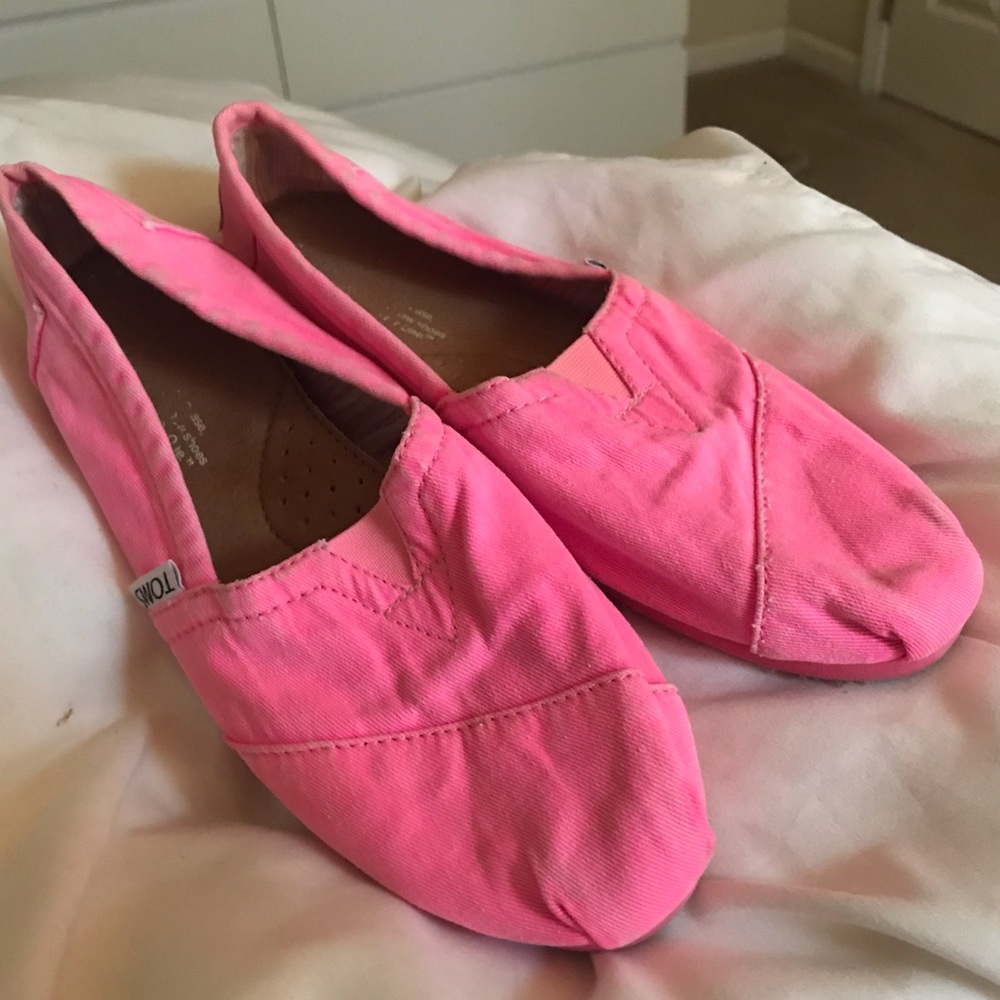 Neon Pink Toms